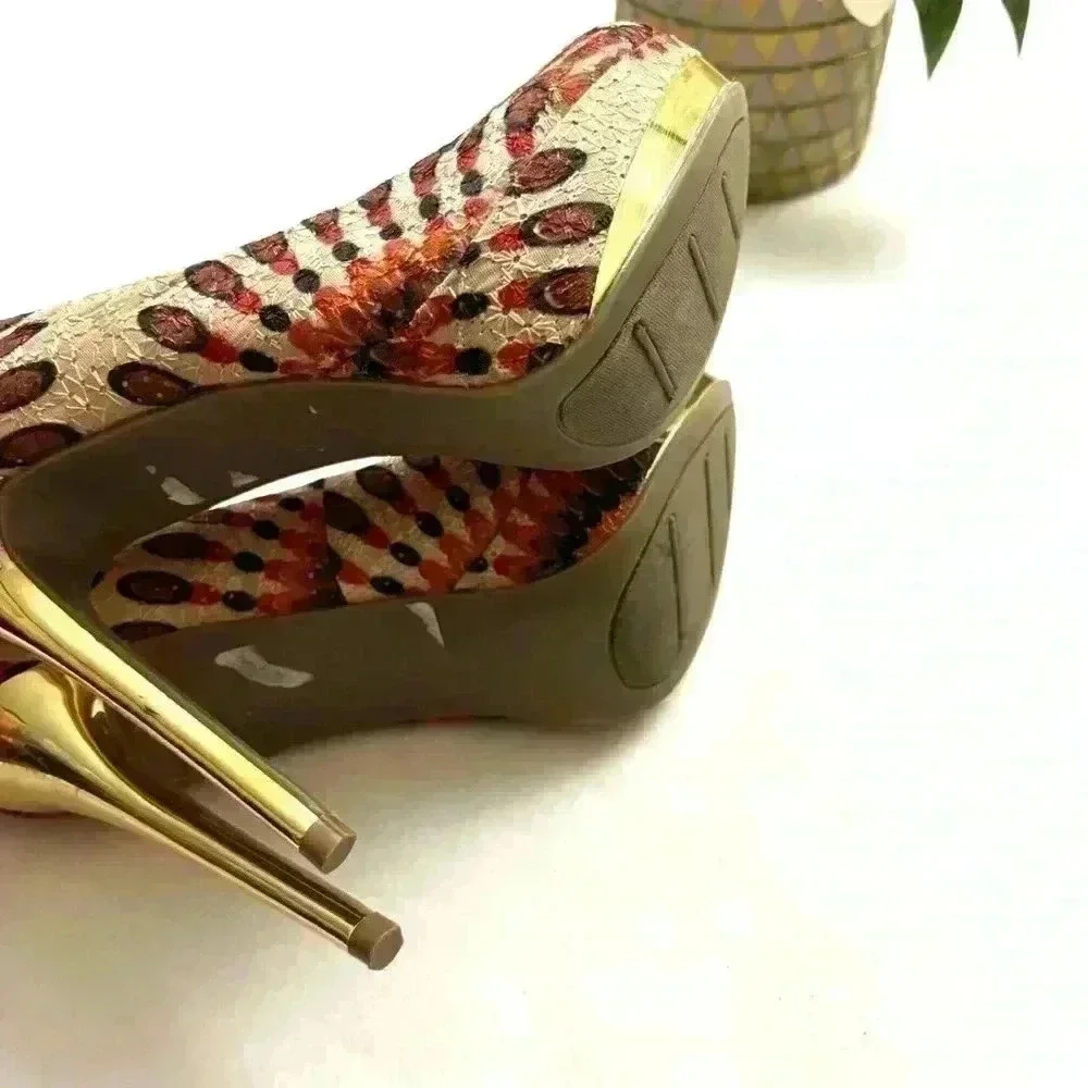Zigi Girl Multicolor Geometric Stiletto Gold Trim Round Toe Pump Heels Size 7